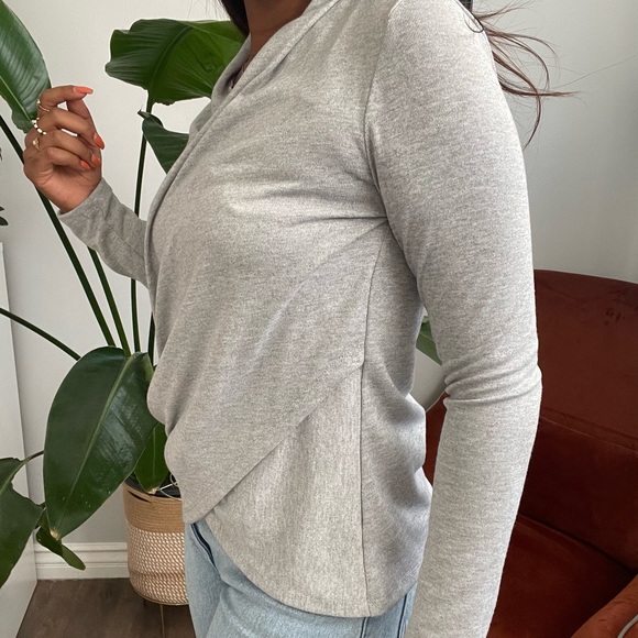 🧥 NWT Cross Front Knit Top 🧥 - Picture 5 of 9